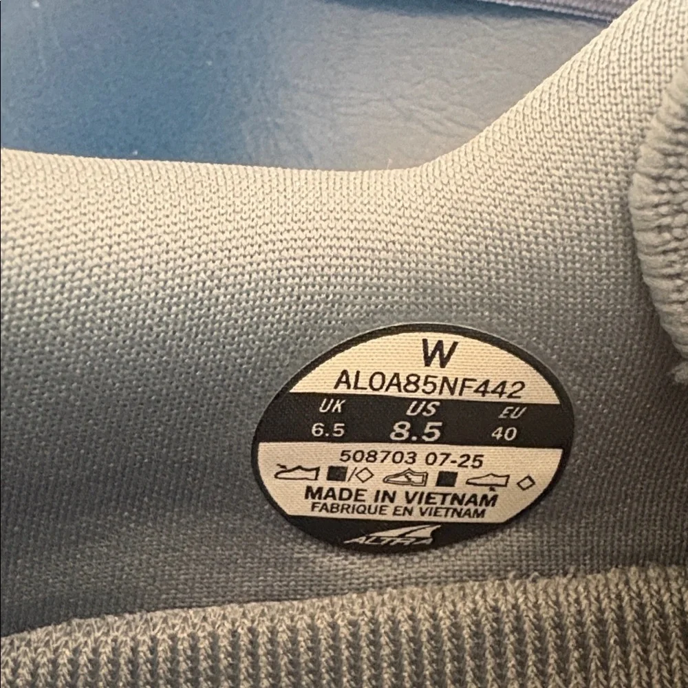 Altra Escalante 4, Women’s 8.5 - Picture 10 of 12